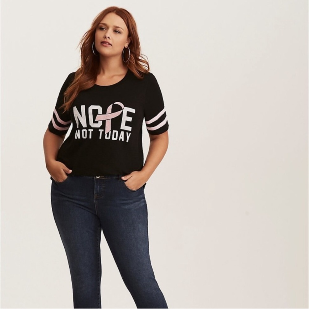 NWT Torrid black breast cancer tee   Sz 0 (L)